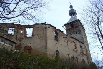 pohled na bergfrit od severu (© zdeněk komínek, 10/2008)
