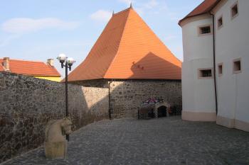 Parkánová bašta v severovýchodním rohu hradeb (© Ivan Grisa, 09/2004)