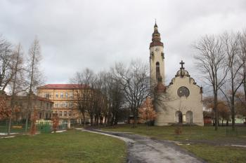 Kostel od západu ( © Ivan Grisa 01/2011)