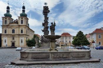 Kašna se sochou sv. Floriana ( © František Kinař 05/2017)