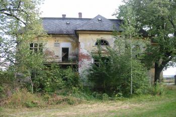 současný záběr z nádvoří zámku (© D Dohňanský, 09 /2013)