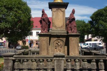 pískovcové sochy světců ( © Milan Caha 08/2008)