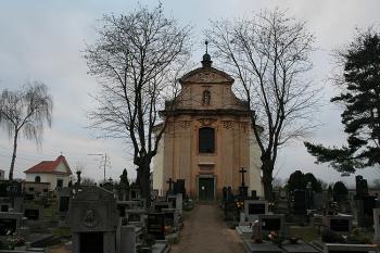 Východní průčelí kostela (© Ivan Grisa, 12/2008)