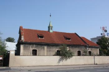 Kostel od jihu ( © Ivan Grisa 09/2009)