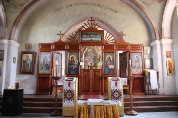 Ikonostas, skrývající hlavní oltář ( © Ivan Grisa 09/2009)