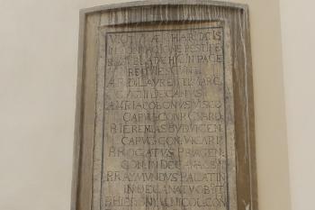 Pamětní deska obětí moru z řádu kapucínů 1678 (© Johannes Cladis, 09/2014)