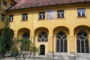 rajský dvůr (© Karel Husák, 07/2006)
