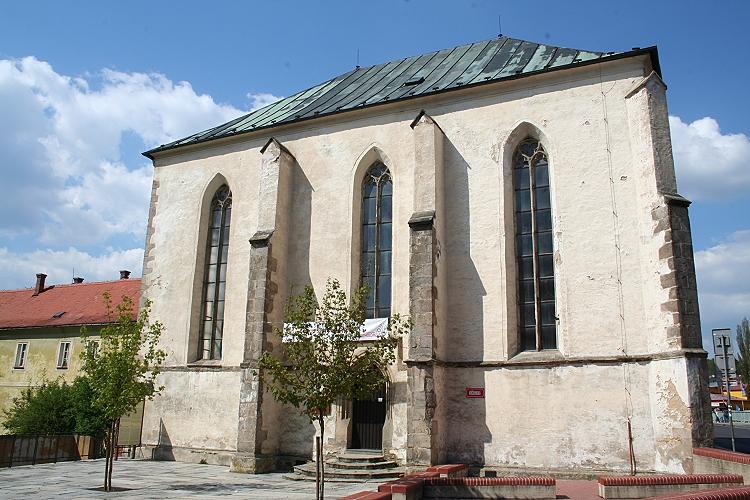 komenda křižovníků s červenou hvězdou s kostelem sv. Bartoloměje