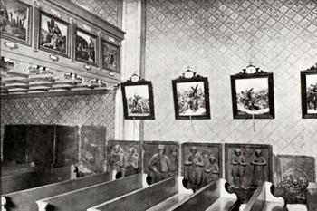 severní zeď lodi s renesančními náhrobníky na počátku 20. století ( © Zdeněk Wirth, František Machát: Soupis památek historických a uměleckých v Království Českém, sv. 34 Politický okres náchodský, Archaelogická komise při České akademii císaře Františka Josefa pro vědy, slovesnost a umění, Praha 1910)