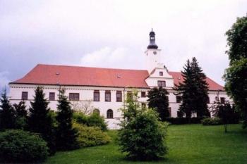 Komorní Hrádek (© Ondřej Navrátil 04/2006)