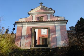 Nepoužívaná vstupní brána ( © Jiří Čížek 12/2008)