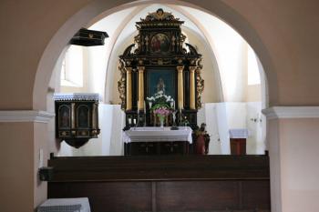 Hlavní oltář ( © Stanislav Šůna 10/2009)