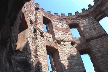 Cimbuří a okna