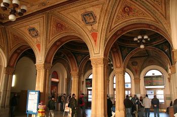 Hlavní hala s dochovanou malířskou výzdobou (© Ivan Grisa, 12/2008)