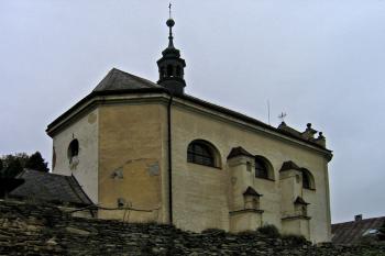 Kostel sv. Jana Nepomuckého v Karlovci ( © Pavel Vítek 10/2008)