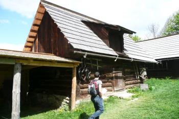 hospodářský objekt ( © Jan P. Štěpánek 08/2008)