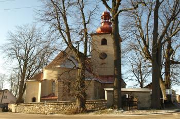 kostel se zrušeným hřbitovem ( © Milan Caha 01/2009)