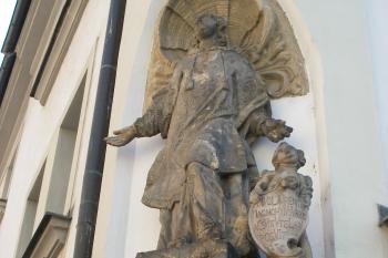 Socha sv. Vavřince - detail (© Jiří Špaček, 05/2016)