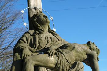 Pieta v Kačerově ( © Milan Caha 01/2009)