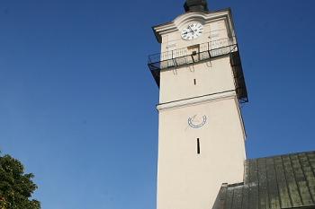 Kostelní věž od jihu (© Ivan Grisa, 10/2006)