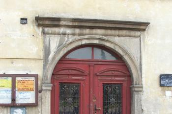 vstupní portál ( © Milan Caha 06/2008)