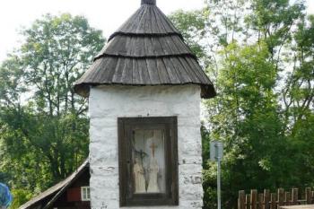čelní strana kapličky ( © Jan P. Štěpánek 09/2008)