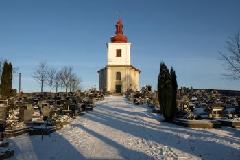 kostel sv. Jiří v Javornici od západu ( © Milan Caha 01/2009)