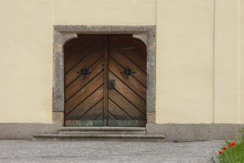 vstupní portálek ( © Milan Caha 06/2008)