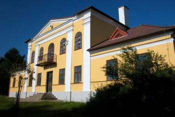 průčelí (© Martin Kříž, 01/2009)