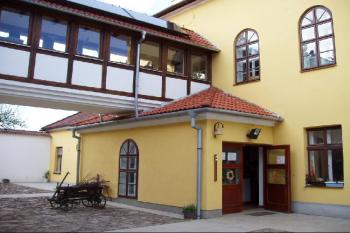spojovací chodba (© Martin Kříž, 01/2009)