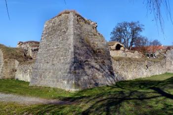 Vodní hrad Lipý ( © František Kinař 05/2017)