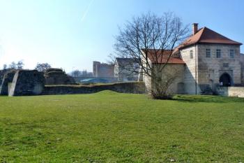 Vodní hrad Lipý ( © František Kinař 05/2017)