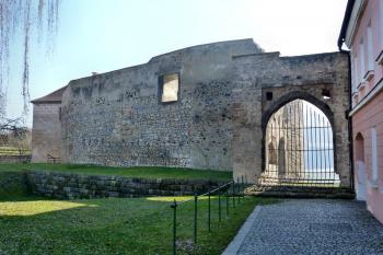 Vodní hrad Lipý ( © František Kinař 05/2017)