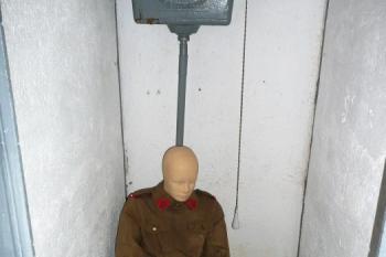 součást vnitřní expozice o životě uvnitř srubu ( © Jan P. Štěpánek 10/2008)