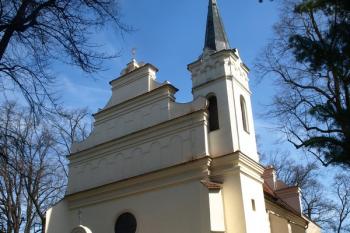 kostel od jihozápadu ( © Milan Caha 04/2011)