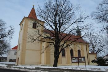 kostel od jihozápadu ( © Milan Caha 01/2009)