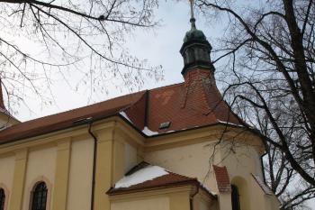 presbytář a sakristie ( © Milan Caha 01/2009)