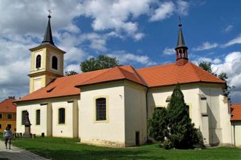 celkový pohled na kostel (© Jan P. Štěpánek 09/2013)