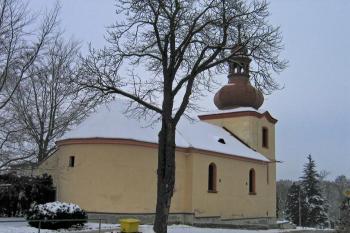 Hřbitovní kaple Bolestné Panny Marie v Nové Pace ( © Pavel Vítek 01/2009)