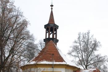 presbytář a sakristie ( © Milan Caha 01/2009)
