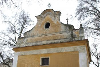průčelí kostela ( © Milan Caha 01/2009)