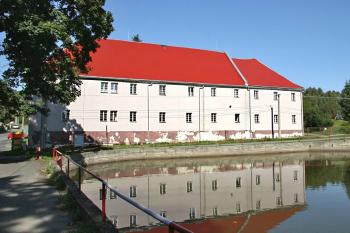 Jižní křídlo ( © Luděk Pitter 09/2005)
