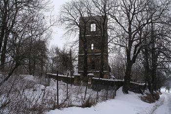 Střep věže od západu (© Ivan Grisa, 01/2009)