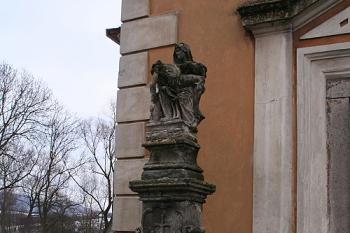 Pieta u západního portálu (© Ivan Grisa, 01/2009)