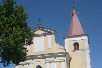 západní průčelí kostela (© Libor Šrámek, 05/2009)