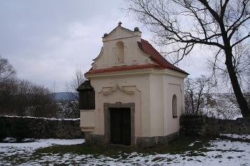Kaple od jihozápadu (© Ivan Grisa, 01/2009)