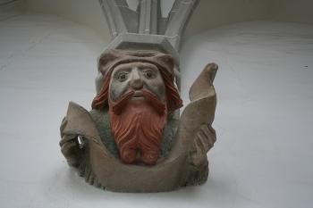 Figurální konsole v jižní lodi ( © Ivan Grisa 06/2008)