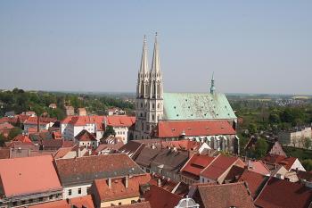 Kostel z radniční věže ( © Ivan Grisa 04/2007)