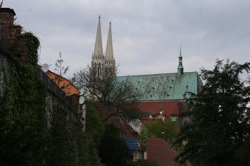 Kostel z Volského parkánu (Ochsenzwinger) ( © Ivan Grisa 04/2009)