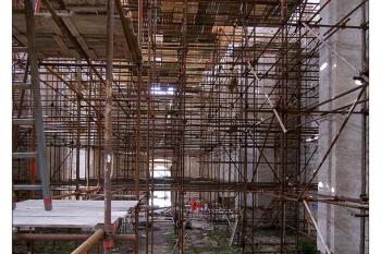 Pokračující rekonstrukce (© Jan Klapetek 08/2006)